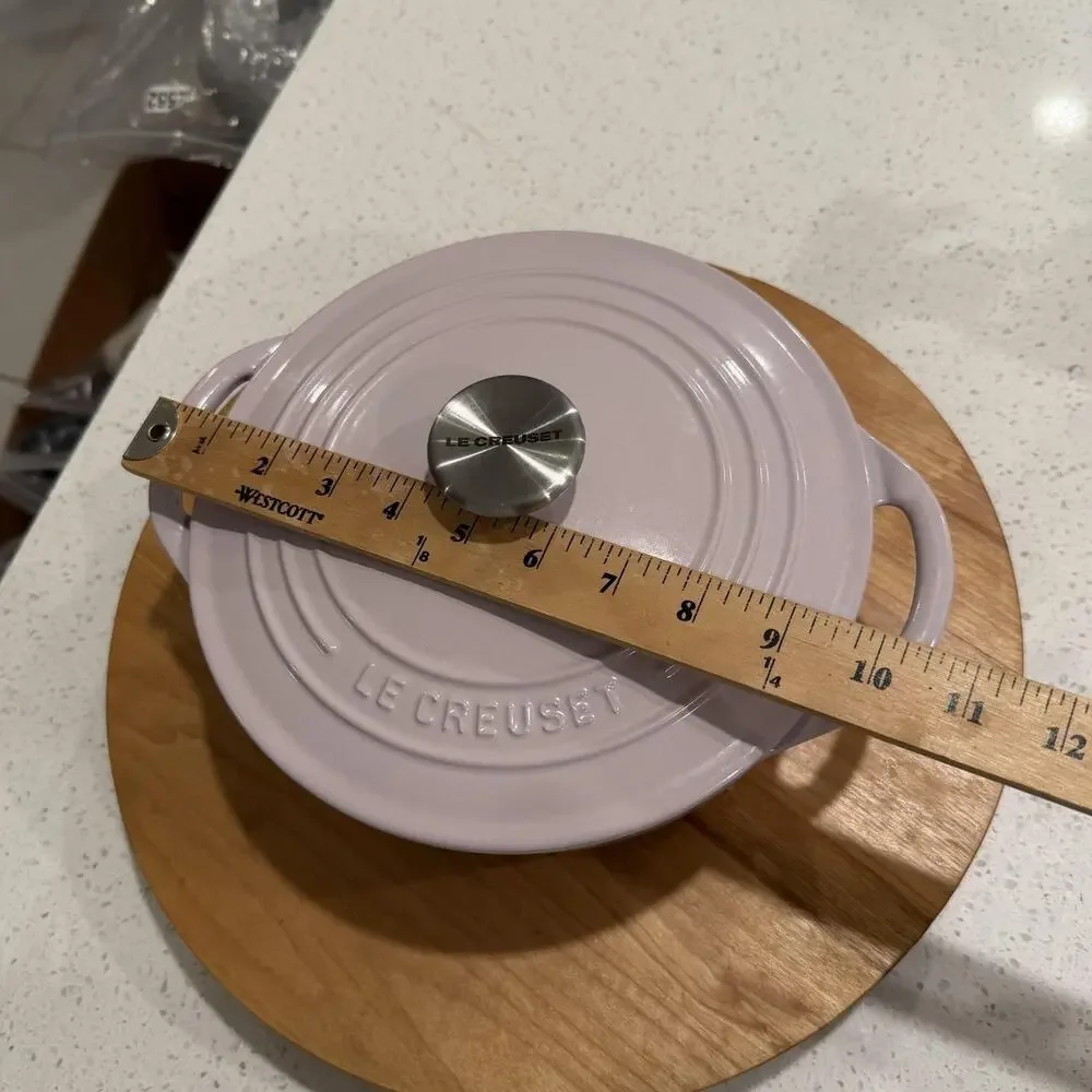Le Creuset 22 Enameled Cast Iron Signature Round Sauteuse Shallot Light Purple